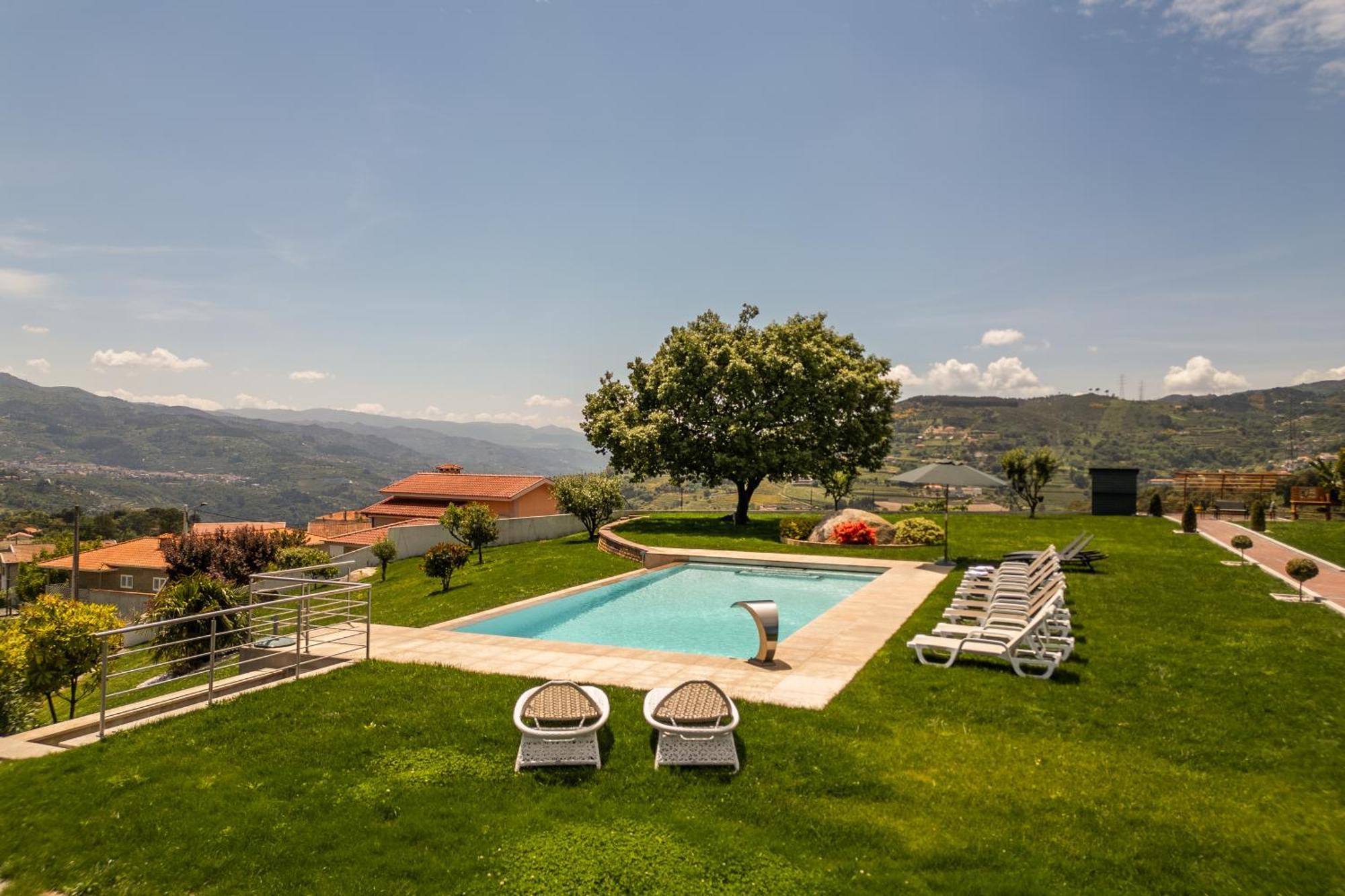 Spacious Villa Pool & Douro View By Host Wise Santa Marinha do Zezere Exterior photo